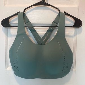 NWOT lululemon athletica AirSupport Sports Bra High Support - 32 DDD
